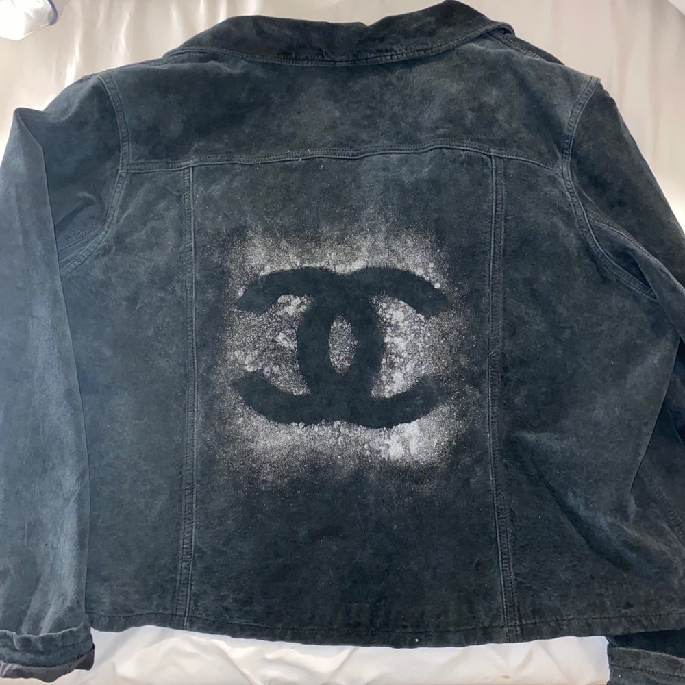 Custom Chanel reflective jacket - Picture 2 of 4